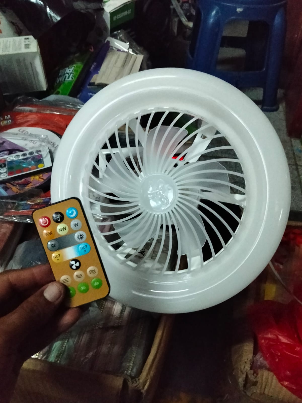 Foco ventilador con control remoto Cod:3018 driver:01