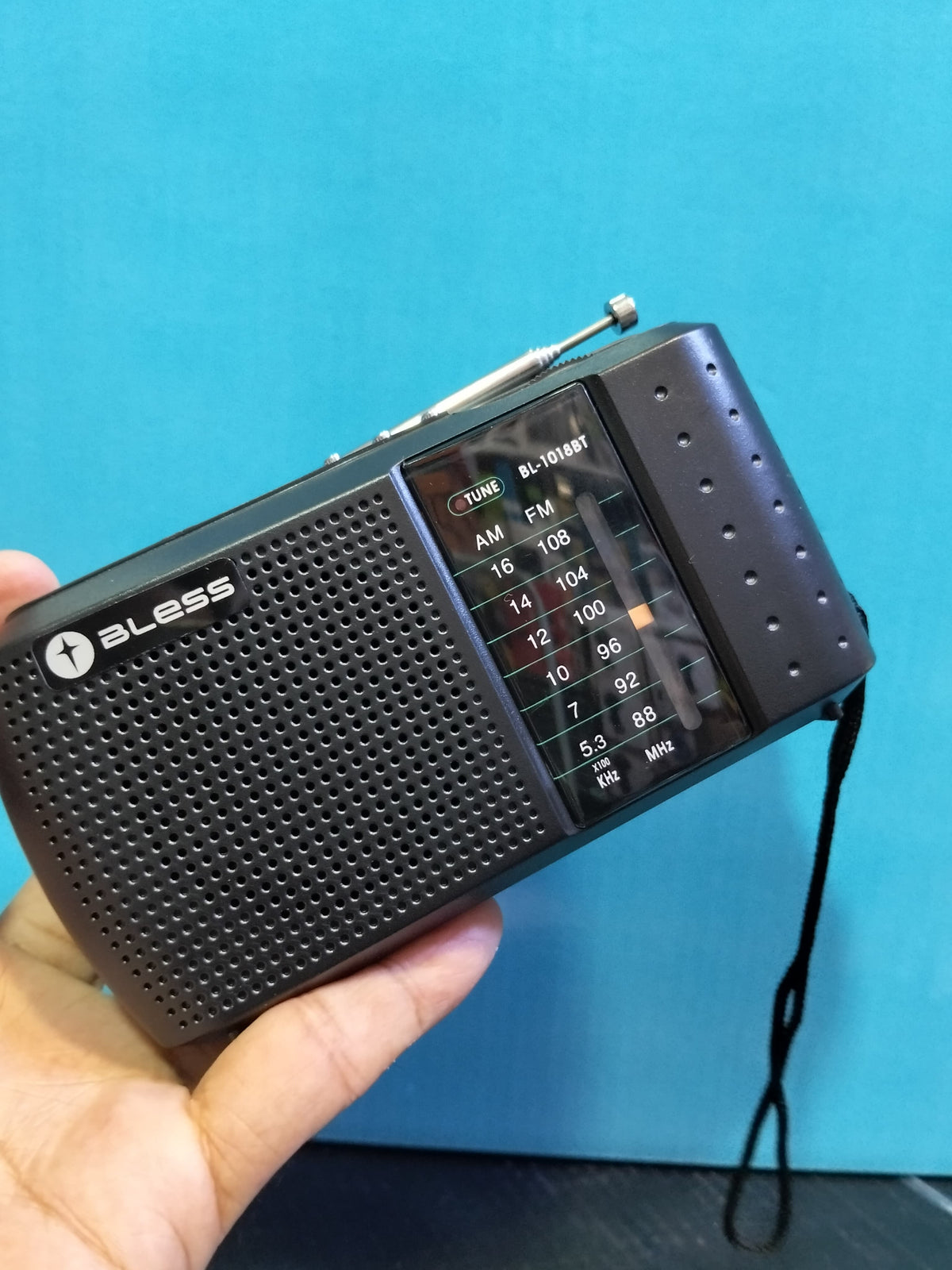 Radio FM/AM RECARGABLE COD:3074 driver:02