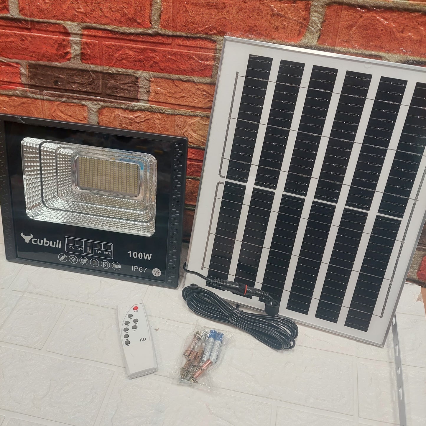 Reflector 100W led con panel solar Cod:4455 Driver:01