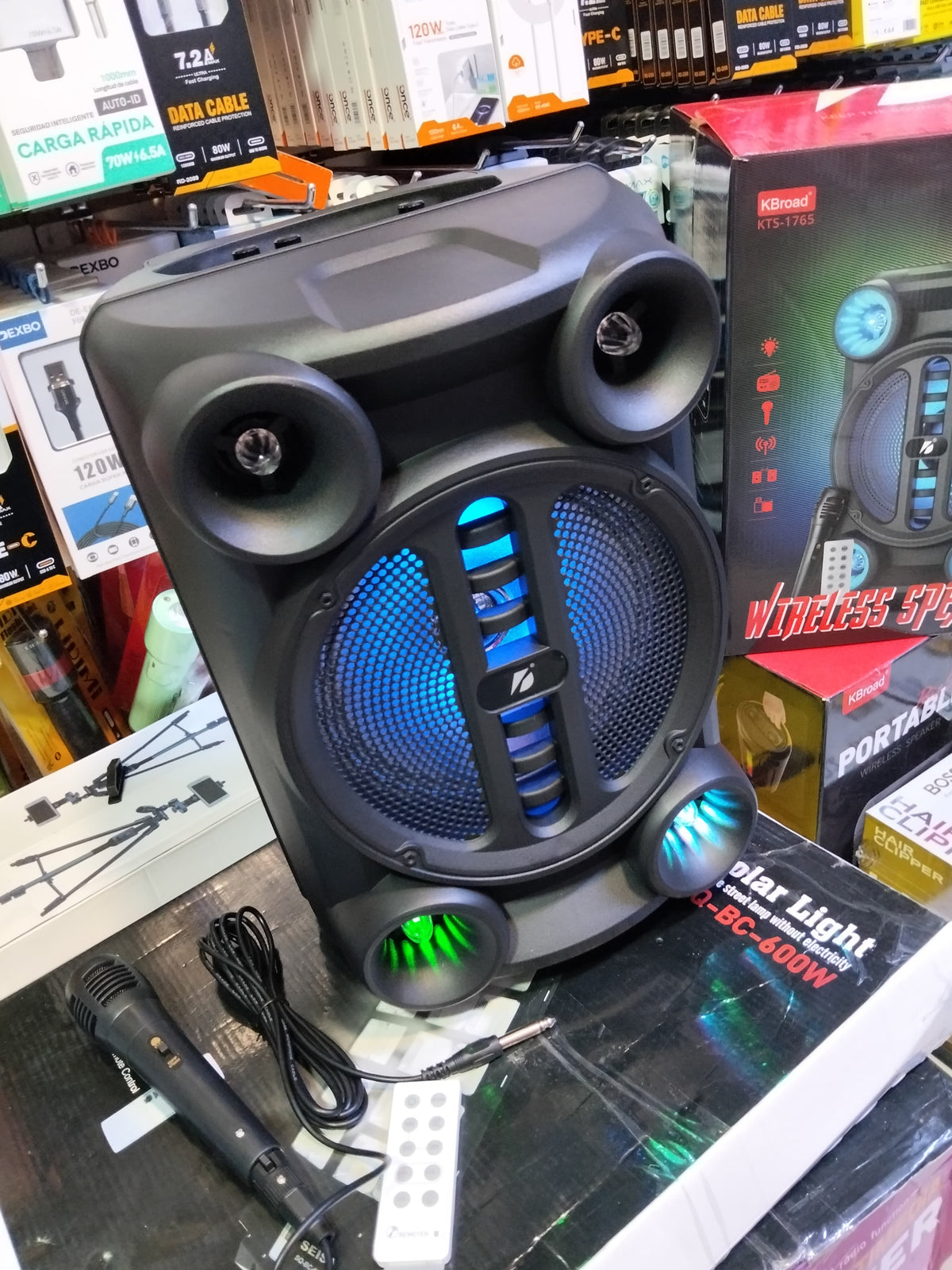 Parlante Bluetooth 8" con microfono Cod:3081 driver:02