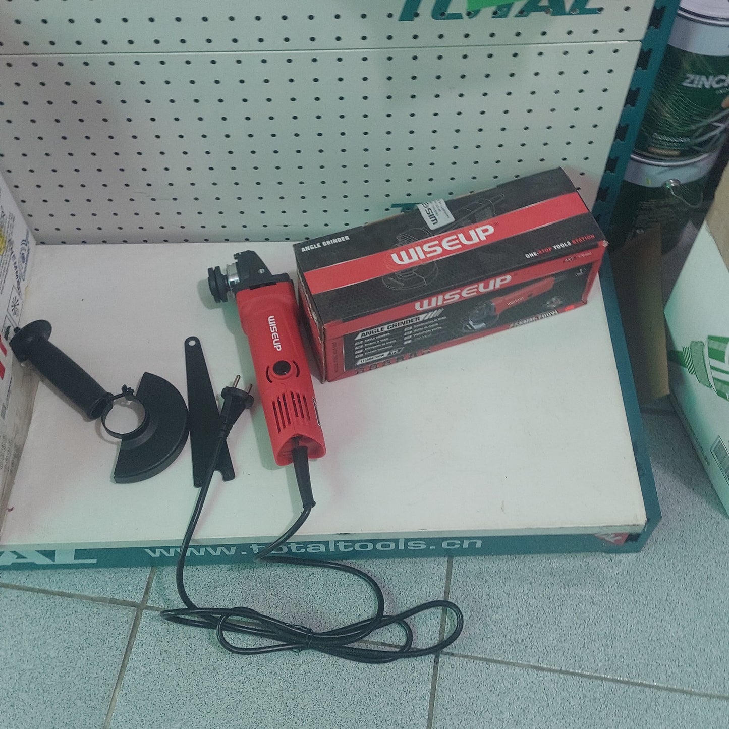 Amoladora 700W Cod:5049 Driver :04