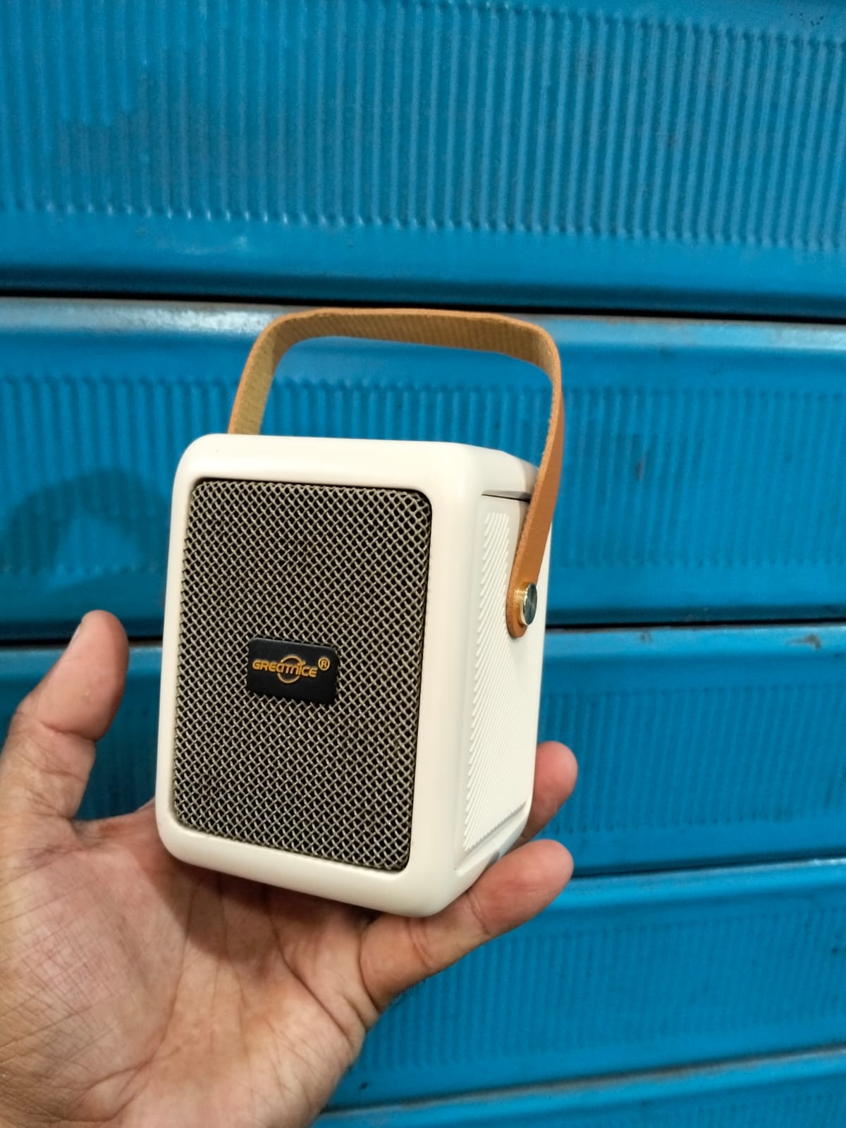 parlante Bluetooth pequeño cod:1538 driver:01