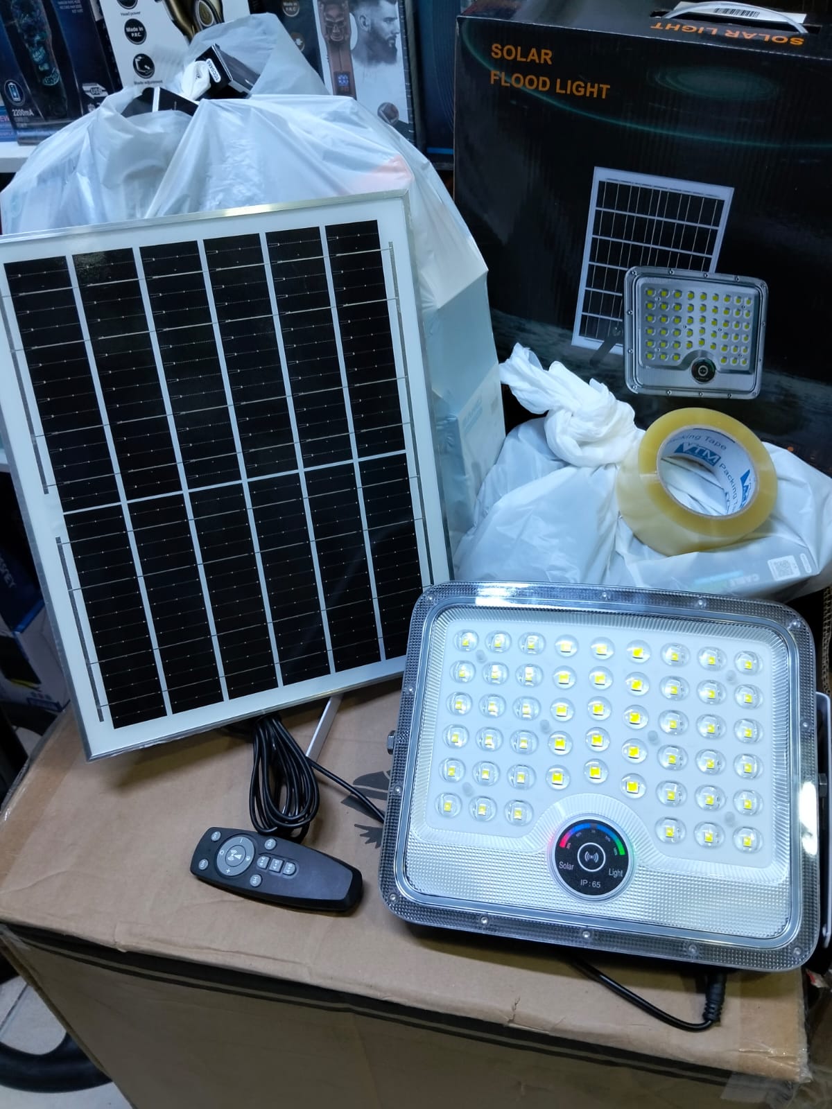 Reflector led  con panel solar 300W cod:1253 driver :02