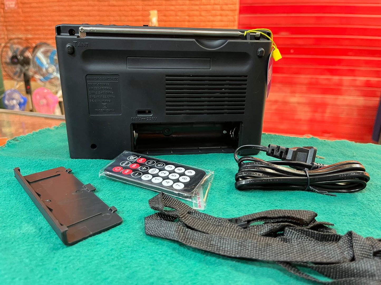 Radio FM/Am corriente y a pilas con control remoto Cod:1360 driver :03