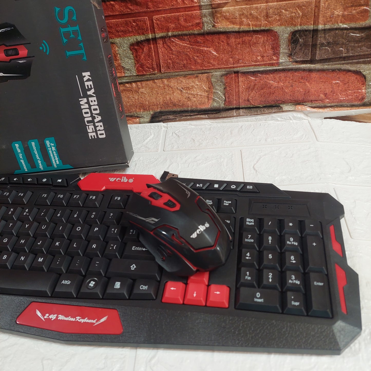 Teclado  Inalambric para Juegos + Mouse  Inalambrico  Negro Cod:3330 Driver :03