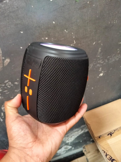 parlante Bluetooth 5W 10 cm x 11 cm Cod:1465 driver :03