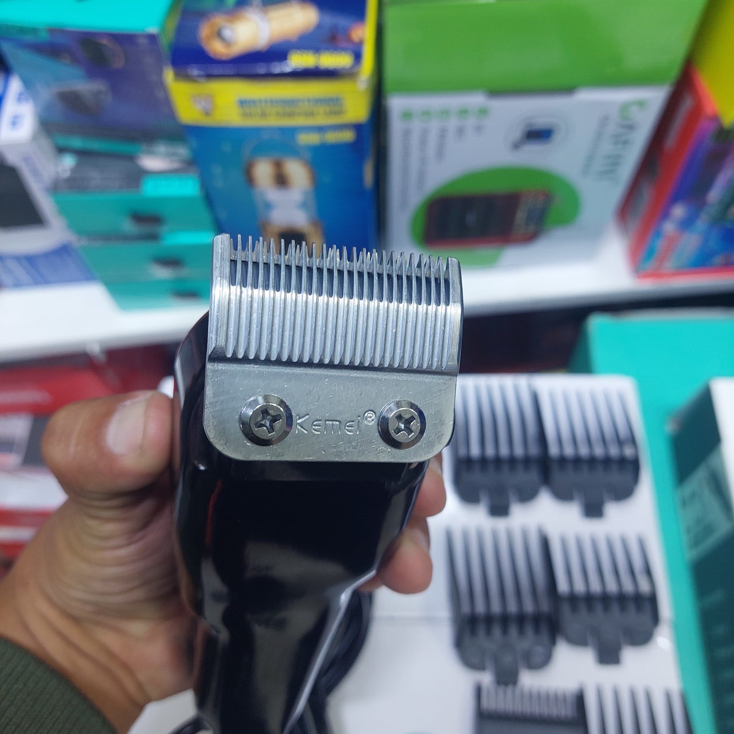 Maquina de cortar cabello electrica Kemei  Cod:3355 Driver :02