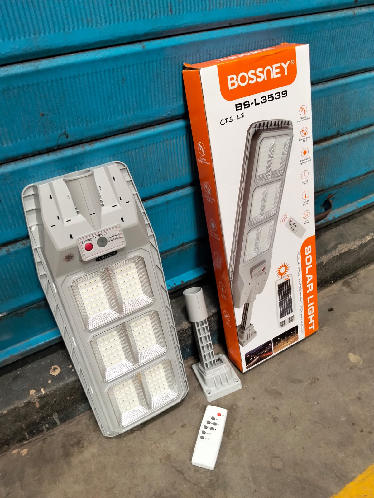 iluminaria solar 300W cod:1316 driver:01