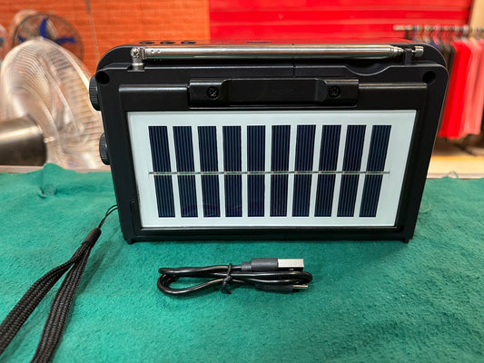 Radio FM/AM recargable  con panel Cod:1362 driver :03