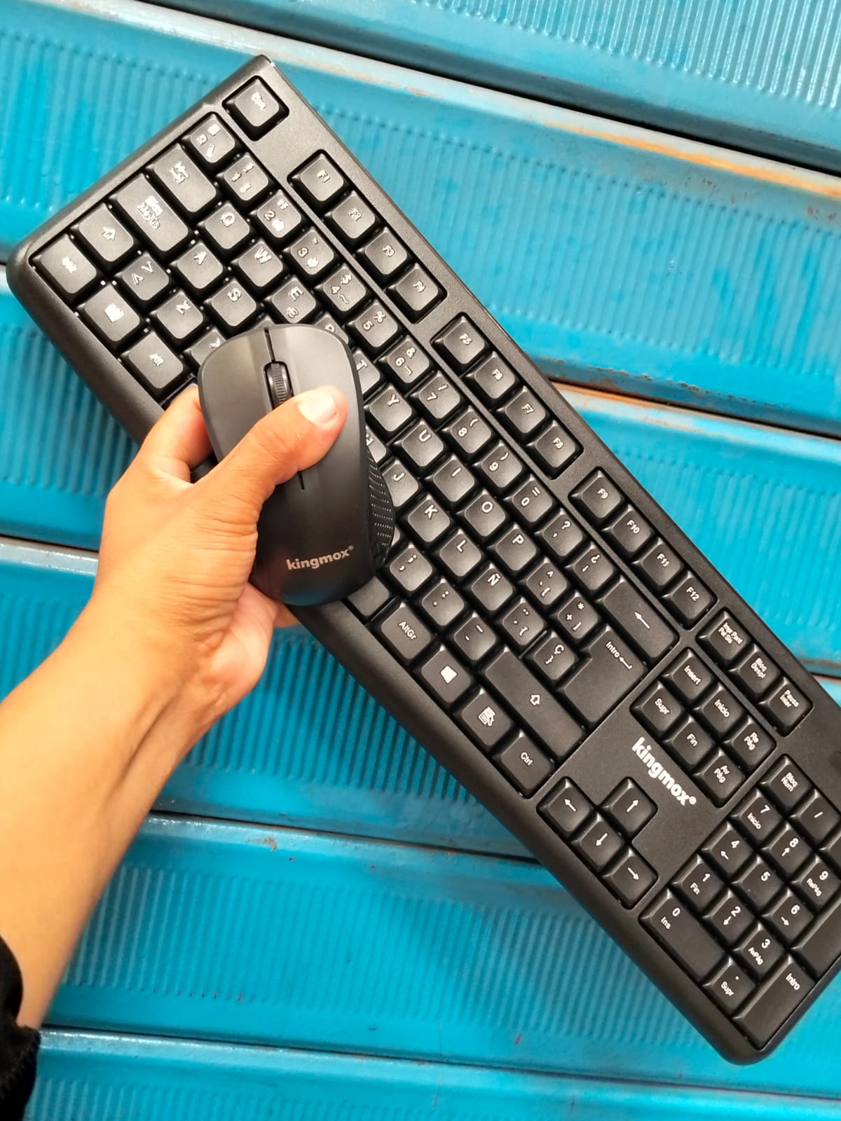 teclado inalámbrico + Mouse Inalambrico Cod:1313 driver:03