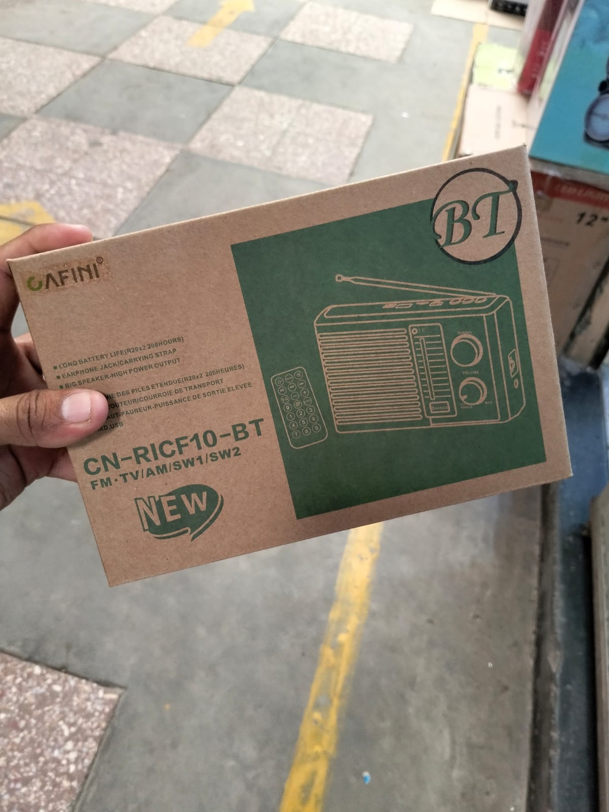 Radio FM/AM  recargable y electricidad Cod:1378 driver:03
