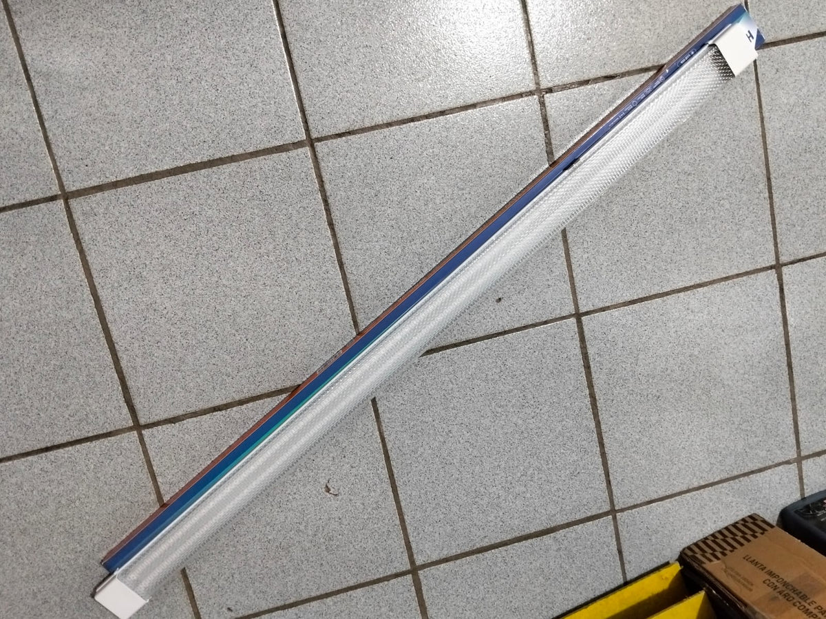 Fluorescentes 18W  120 x 5 cm Cod:5068 driver:04/