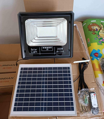 Reflector led 200W con panel  solar Cod:6056 driver :01