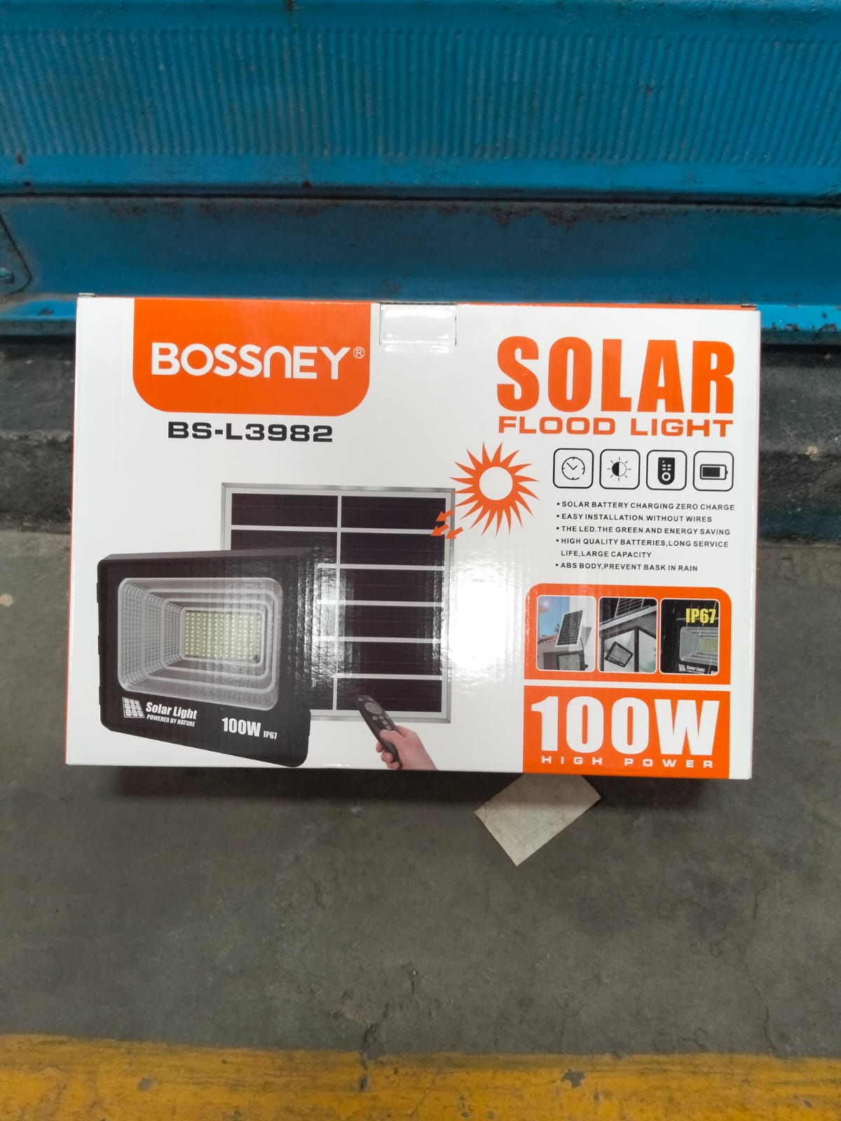 Reflector led 100w con panel solar Cod:1205 driver:01