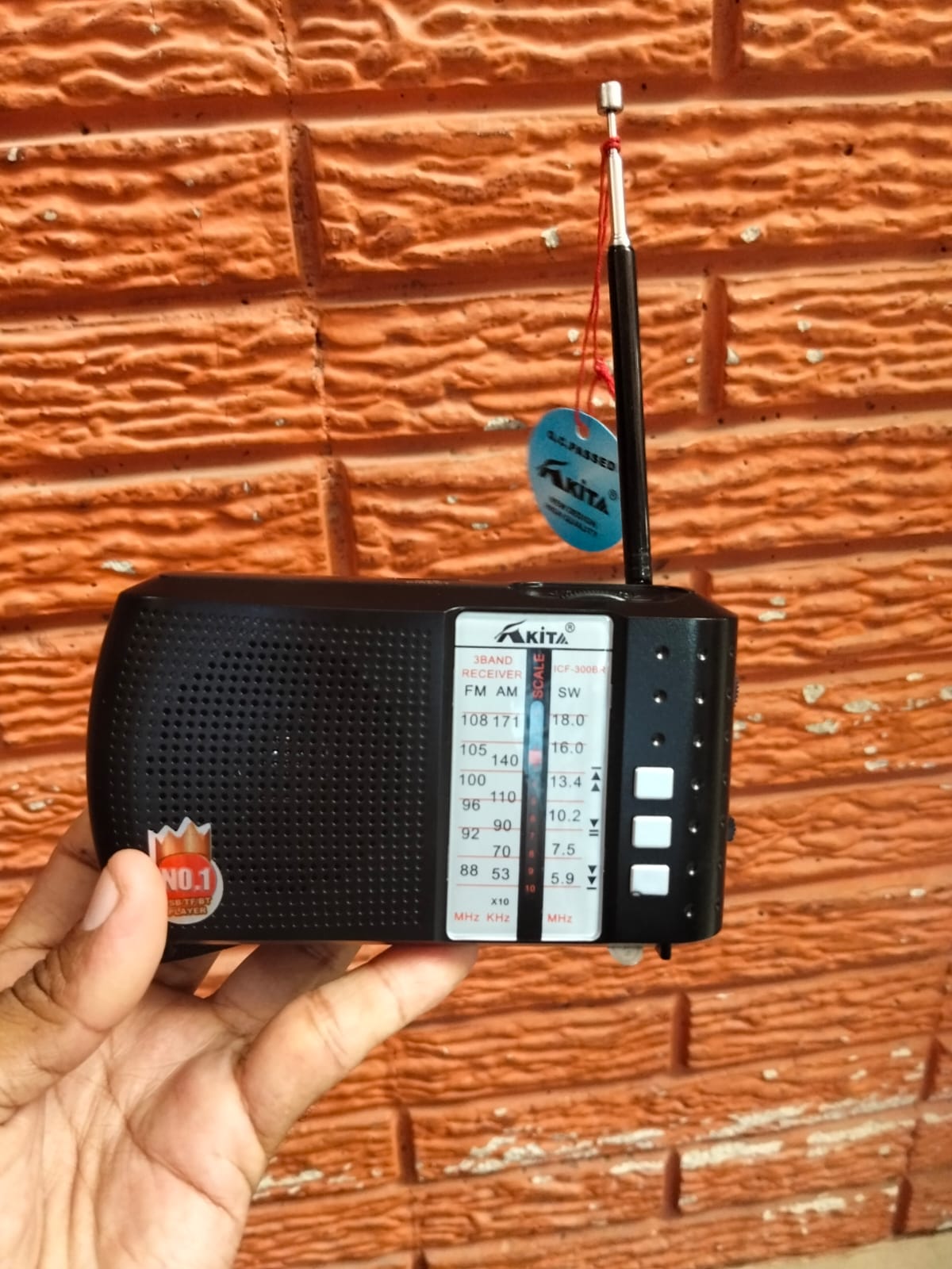 Radio Fm /Am recargable  y a Pilaa Cod:1401 driver:03