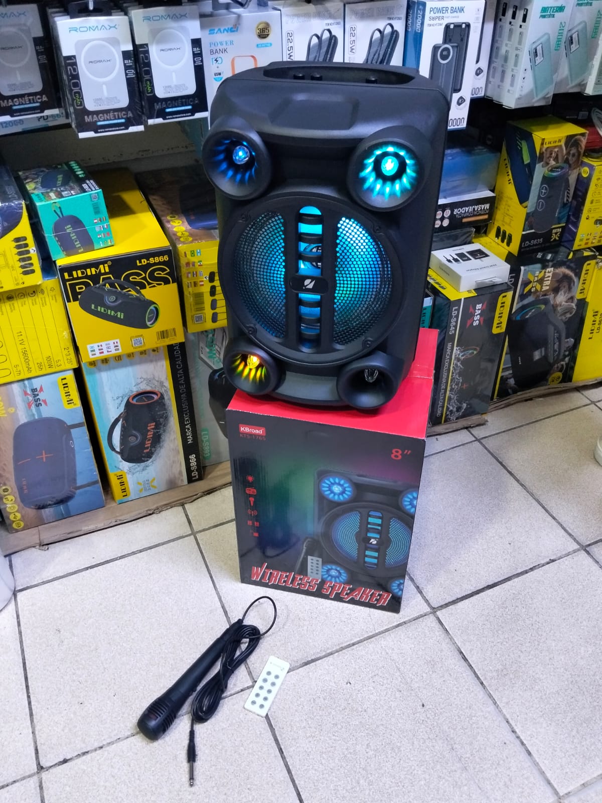 Parlante Bluetooth con microfono Cod:1373 driver:02