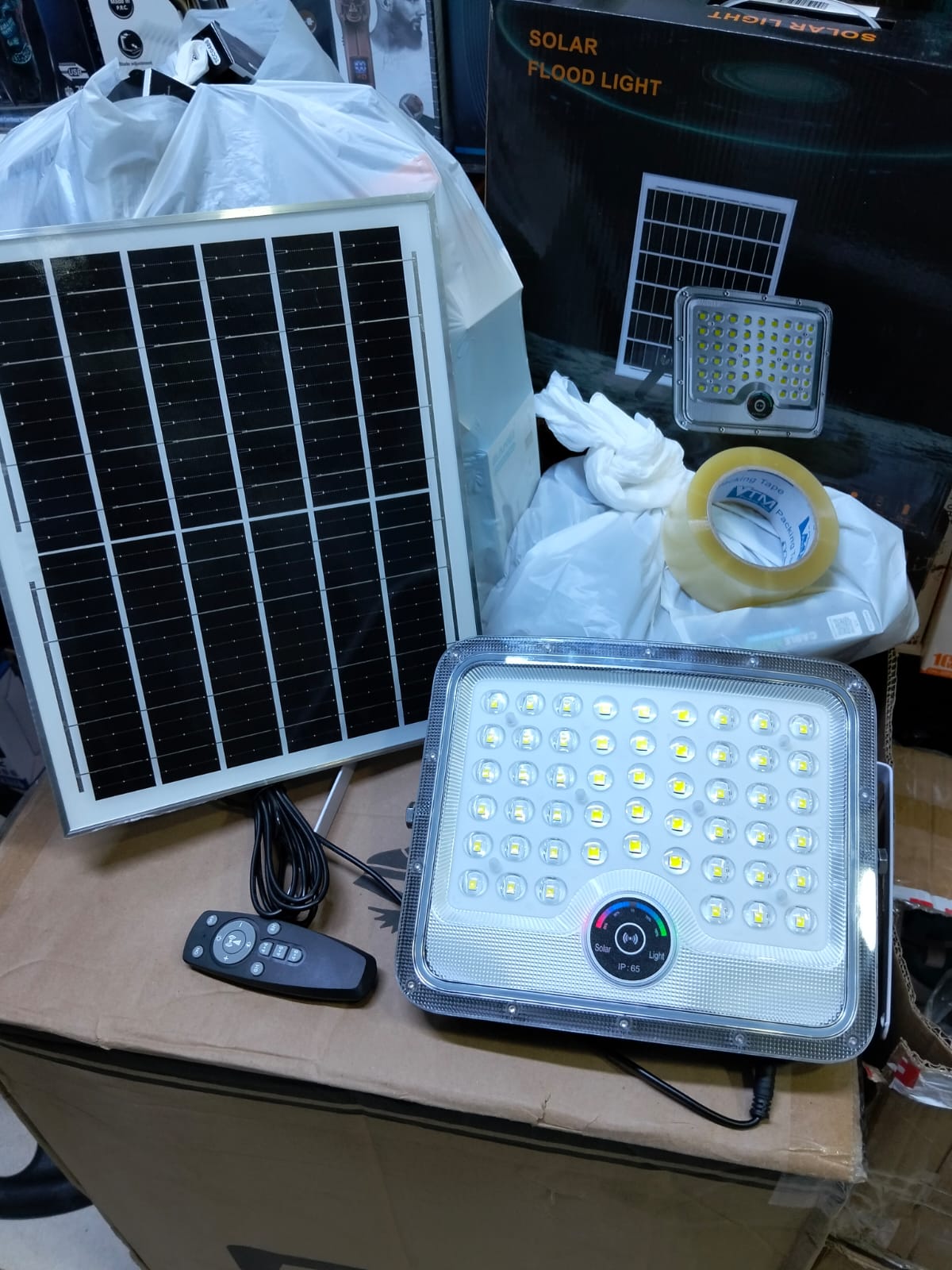 Reflector led  con panel solar 300W cod:1253 driver :02