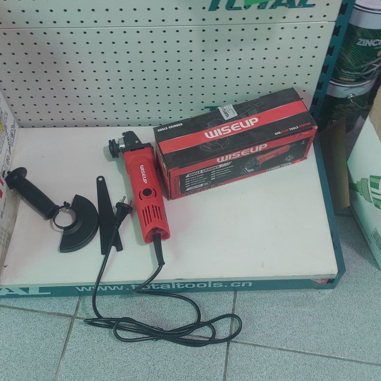 Amoladora 700W Cod:5049 Driver :04