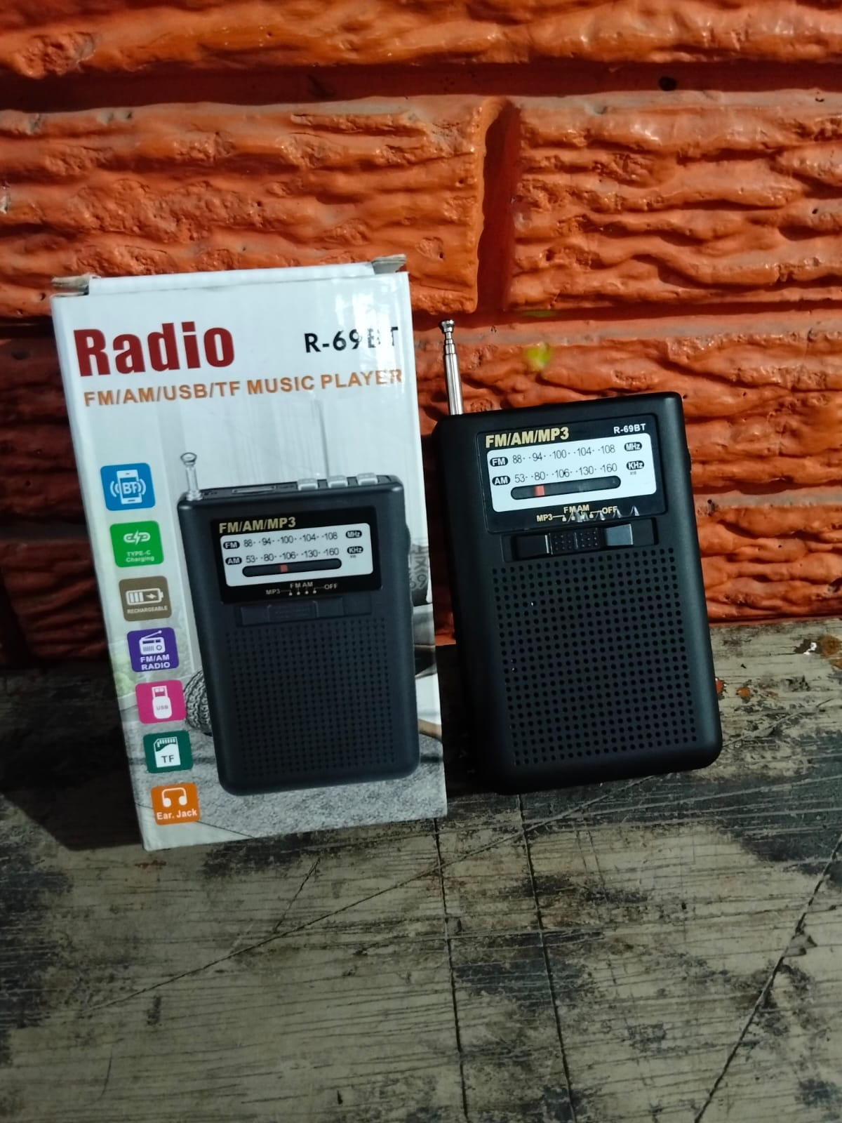 radio pequeño Fm/Am bluetooth recargable y a pilas Cod:1390 driver:03
