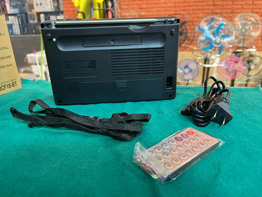 Radio Am/Fm con control  remoto a corriente y a pilas Cod:1356 driver:01