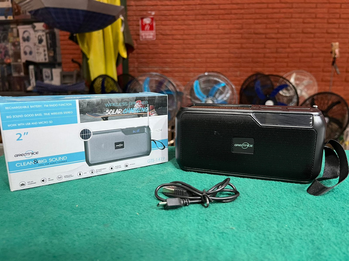Radio recargable y con panel y usb y memoria Cod:1371 driver :03