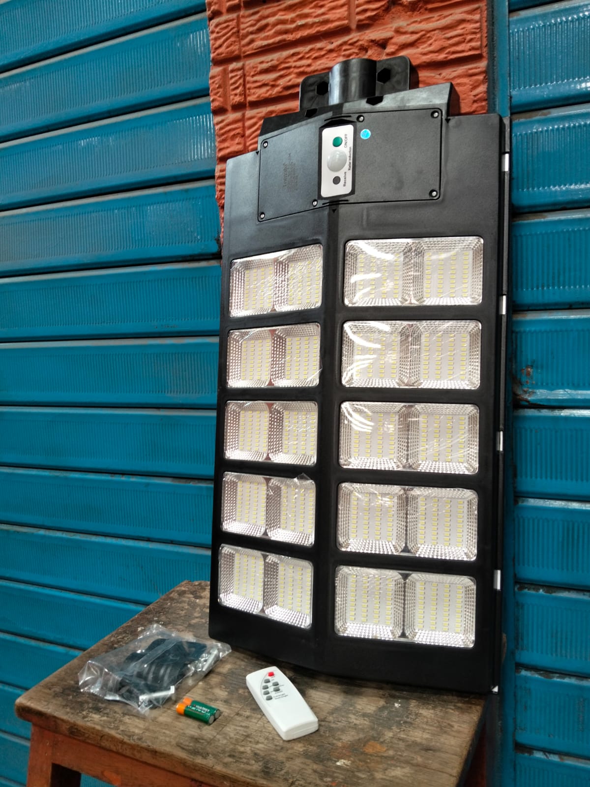 iluminaria solar  led1200w Cod:1538 driver :01