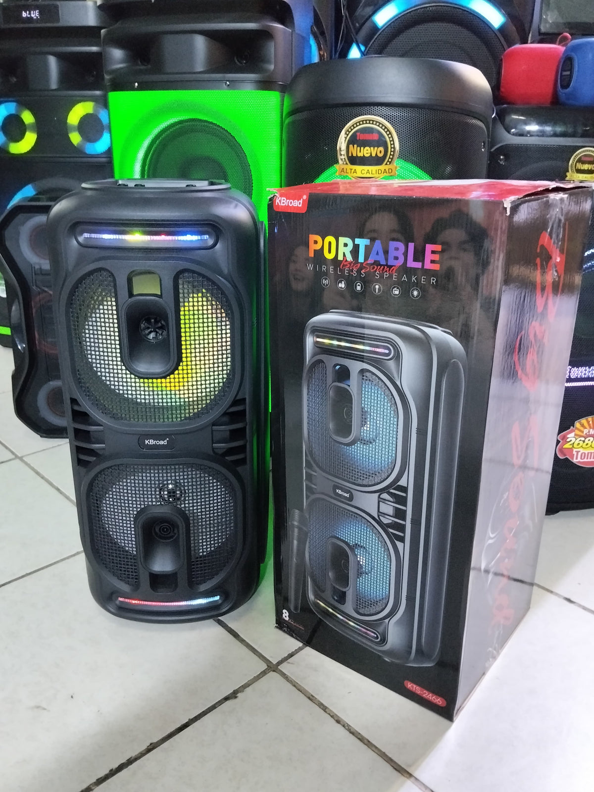Parlante Bluetooth 8" con microfono Cod:3075 driver:02