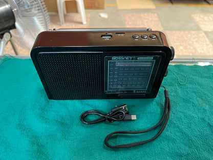 Radio FM/AM recargable  con panel Cod:1362 driver :03