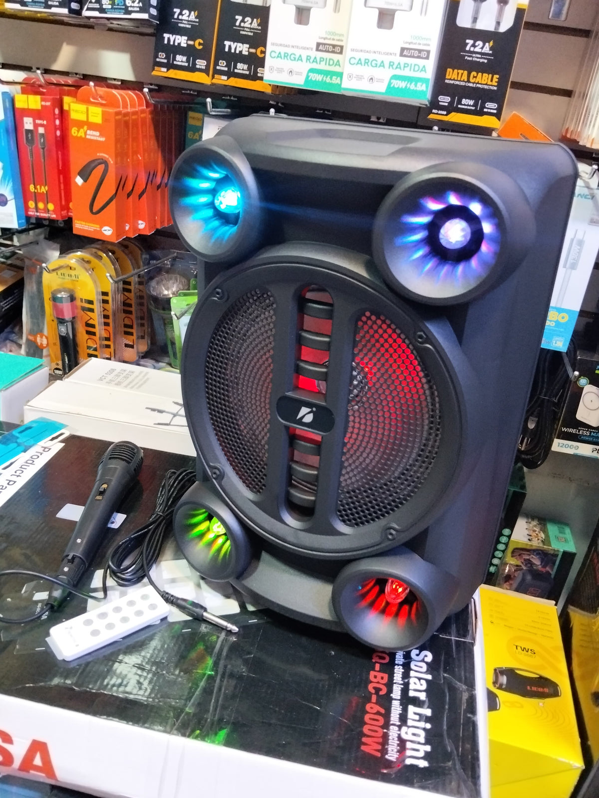 Parlante Bluetooth 8" con microfono Cod:3081 driver:02