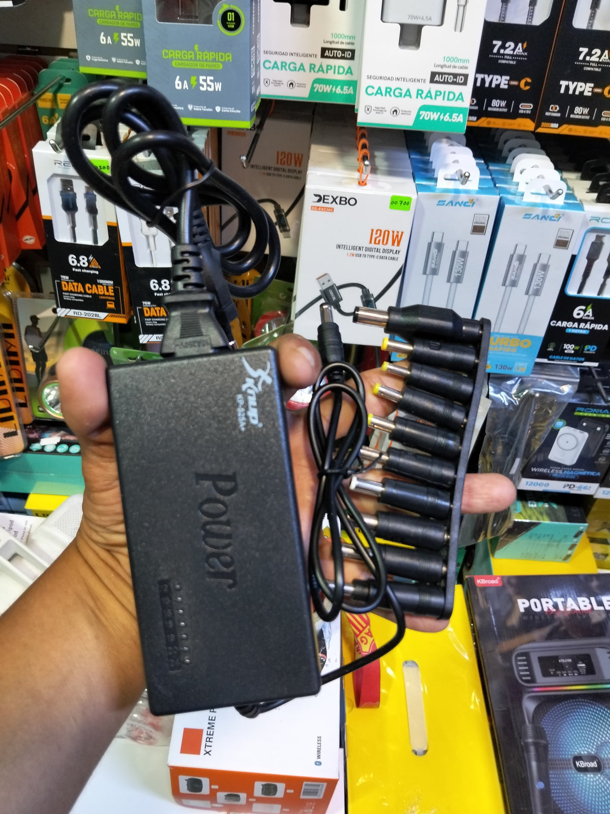 Cargador universal para netbook Cod:3011 driver:02