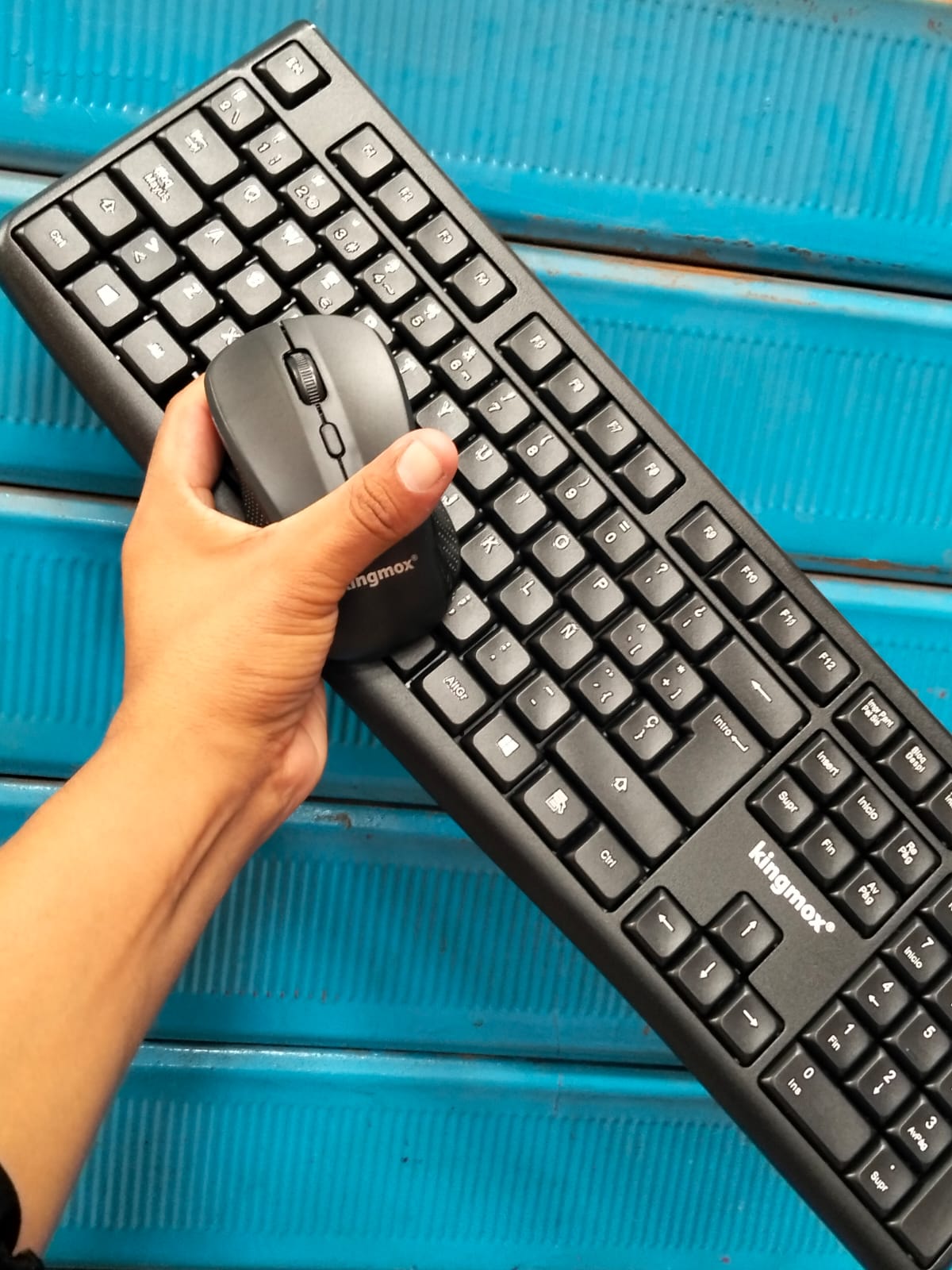 teclado inalámbrico + Mouse Inalambrico Cod:1313 driver:03