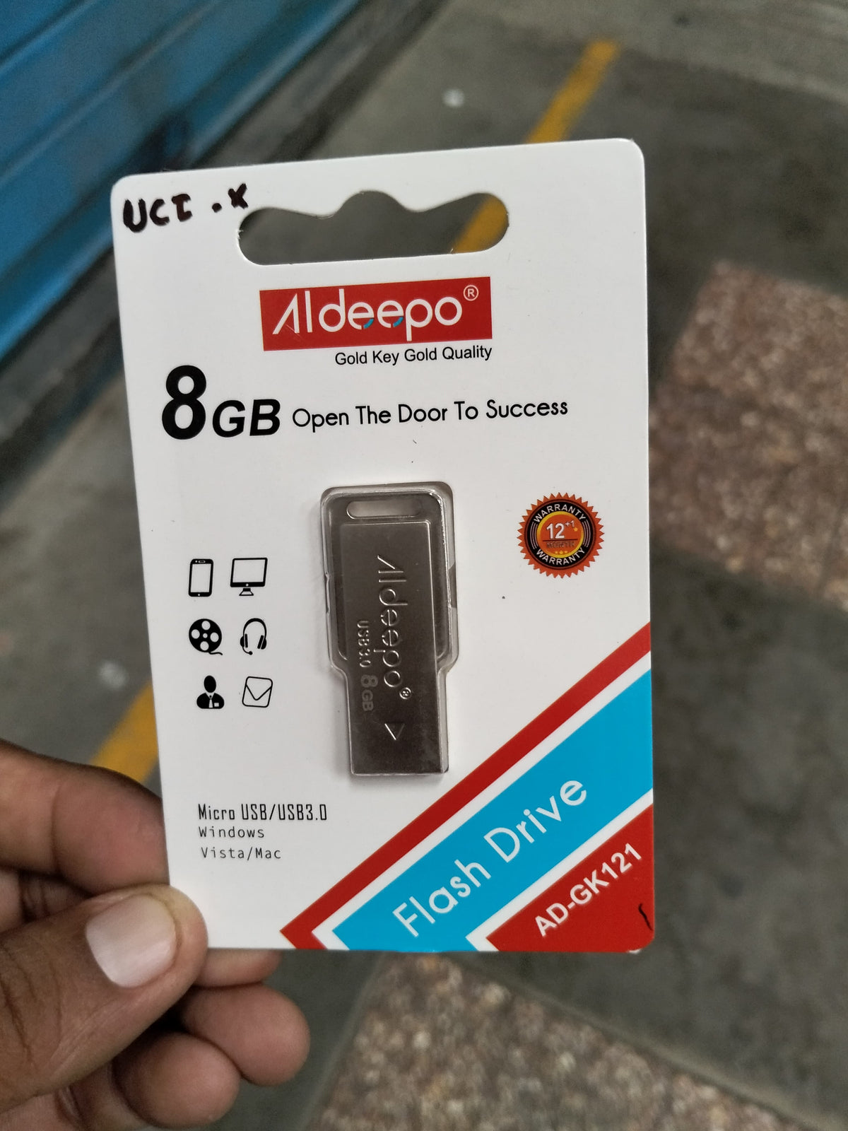Memoria USB 8GB COD:3005 driver:01