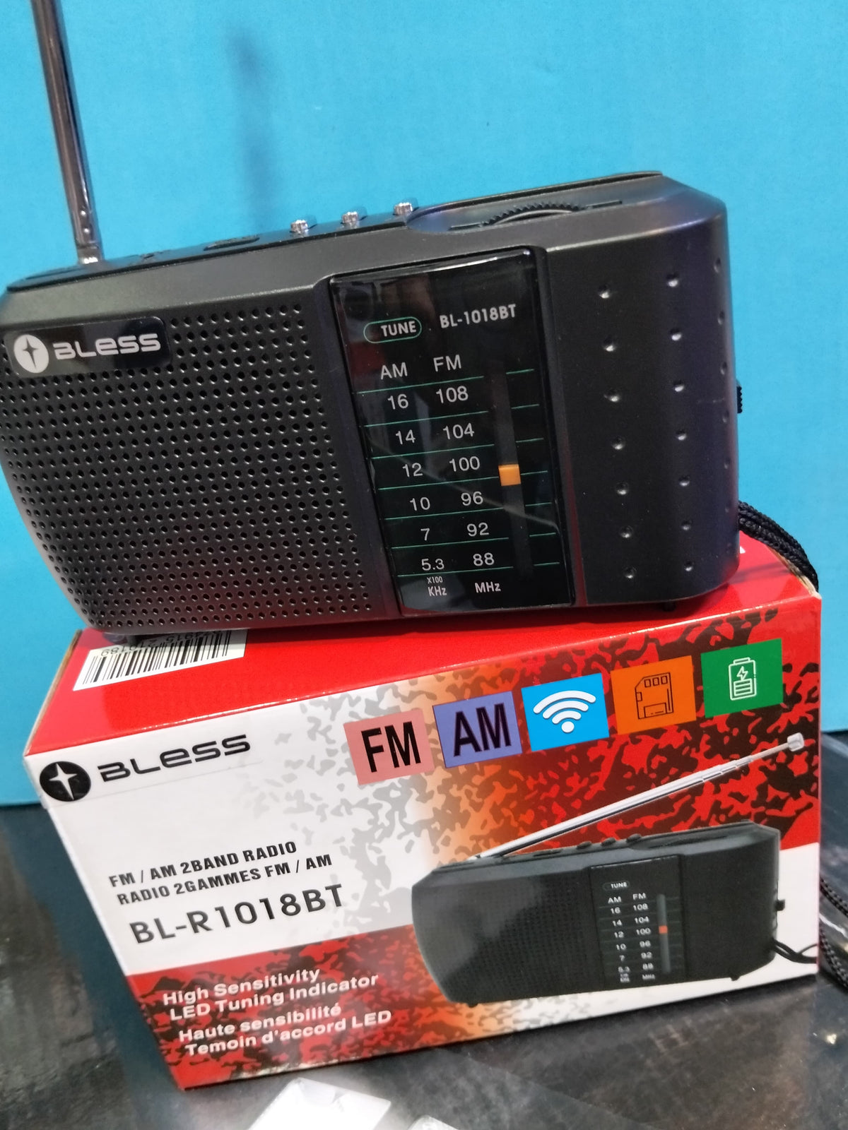 Radio FM/AM RECARGABLE COD:3074 driver:02
