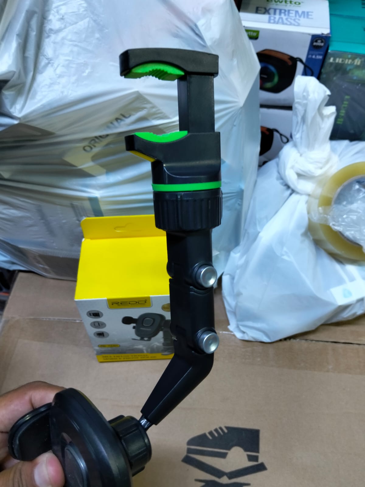 Soporte de celular para carro retrovisor giratorio Cod:1252 driver :02