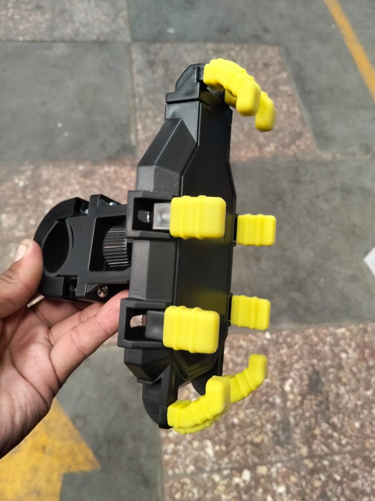 Soporte de celular 8 garras para timon de moto Cod:1269 driver:01
