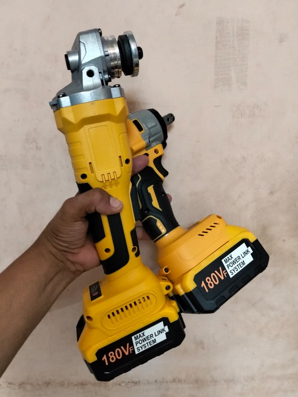 Atornillador  + amoladora  inalambrica Cod:3050 driver:01