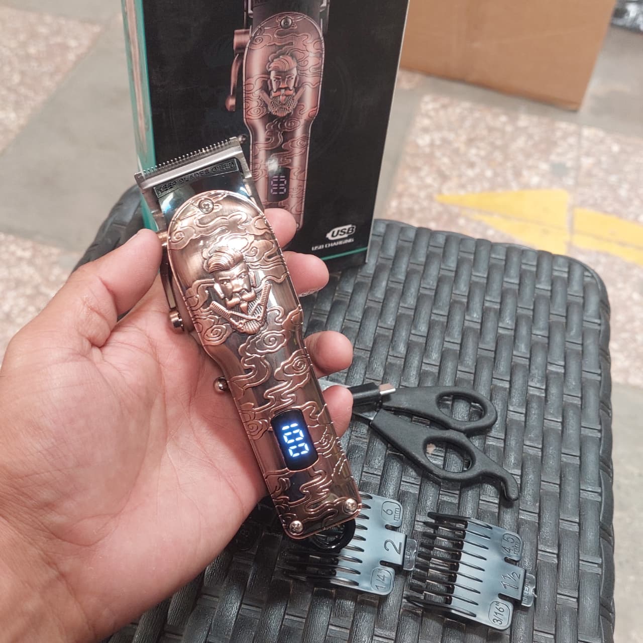 Patillera recargable  con indicador de bateria Cod:4432 Driver :01