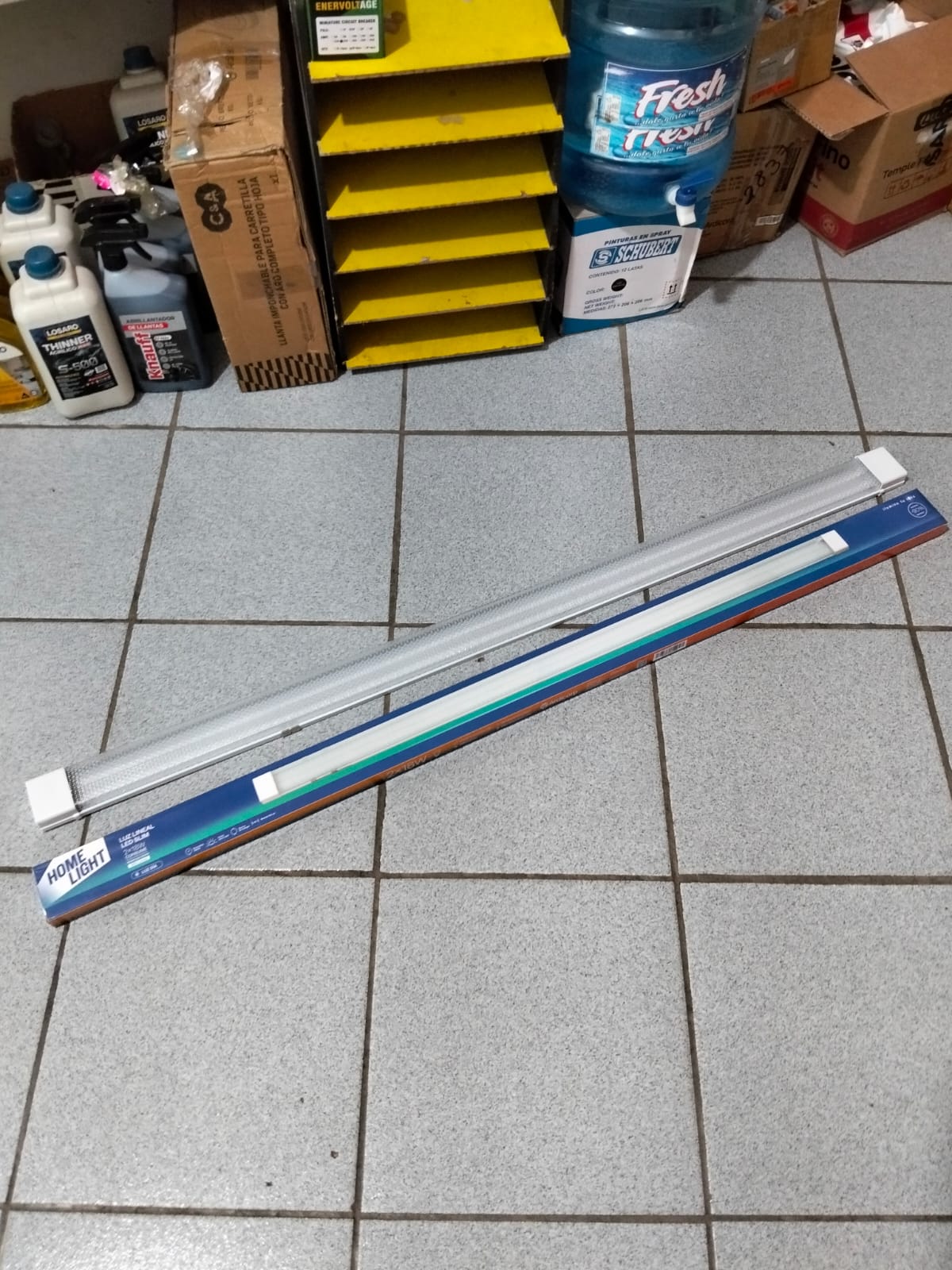 Fluorescentes 18W  120 x 5 cm Cod:5068 driver:04/