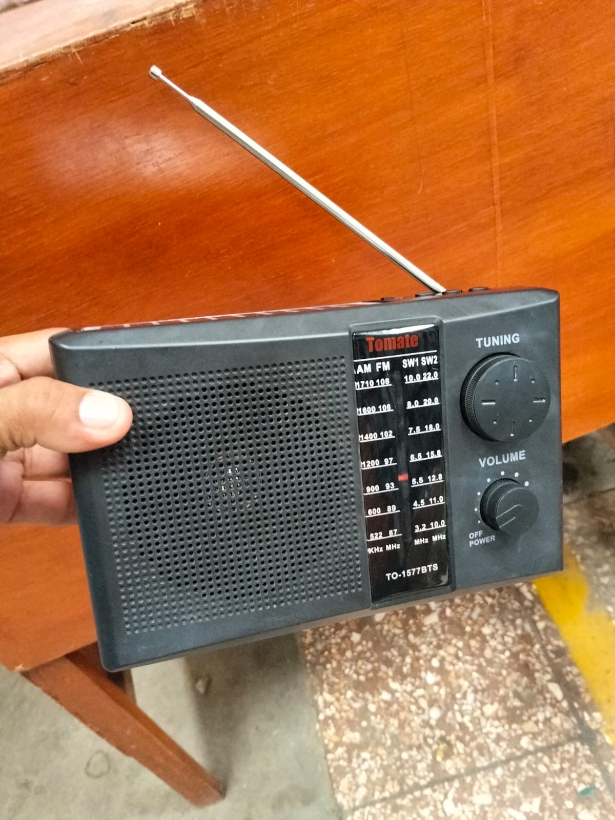 Radio Am/FM recargable/ electricidad y a Pilas Cod:1362 driver:01