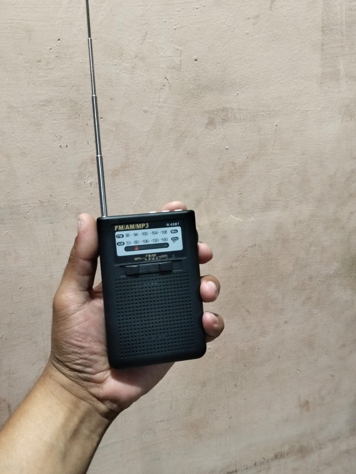 radio pequeño Fm/Am bluetooth recargable y a pilas Cod:1390 driver:03